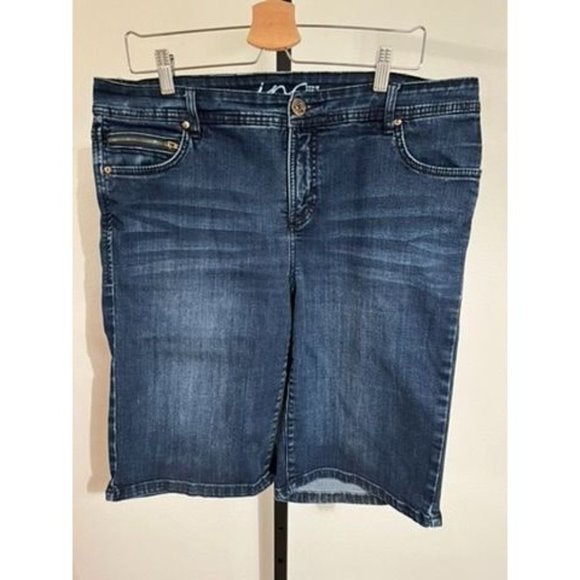 EUC Inc Slim Tech Fit Denim Bermuda Short - Picture 1 of 4